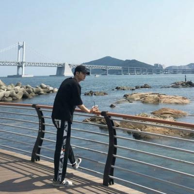 个性潮男图片头像冷酷