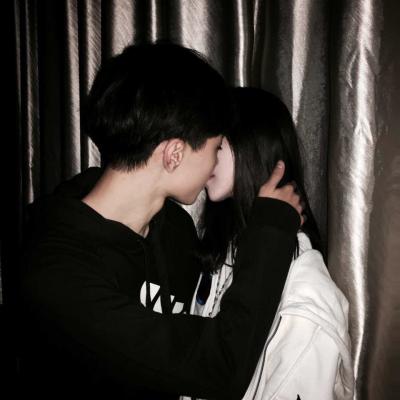 情侣头像意境唯美一对两张图片