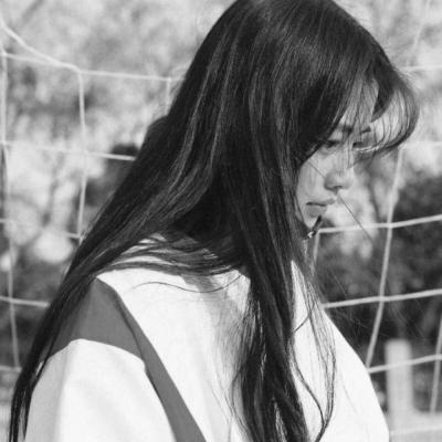 丧系高冷女头黑白