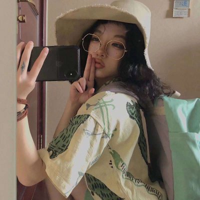 极度抑郁又好看头像女