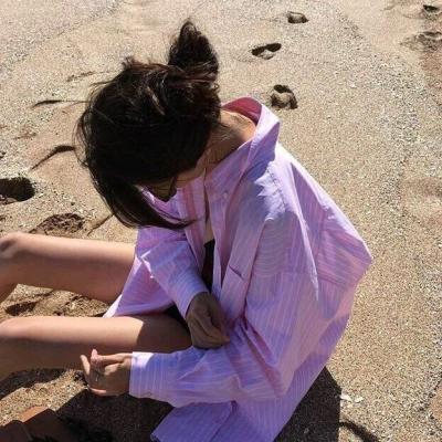 女生背影侧面气质微信头像图片