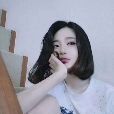 短发女生头像高冷真人图片