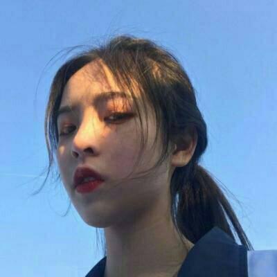 酷酷的女生真人头像