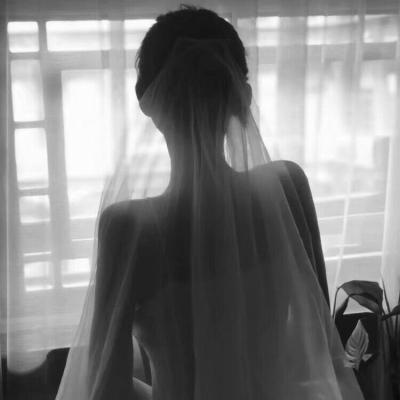 丧系高冷女头黑白