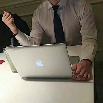 成熟深度有内涵的男士微信头像