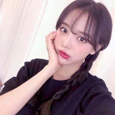女生头像ins高冷御姐高清图片