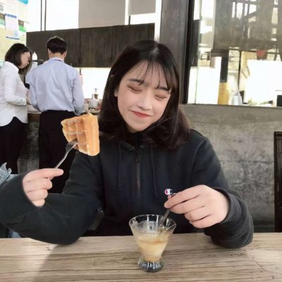 黑暗炫酷头像女生真人图片
