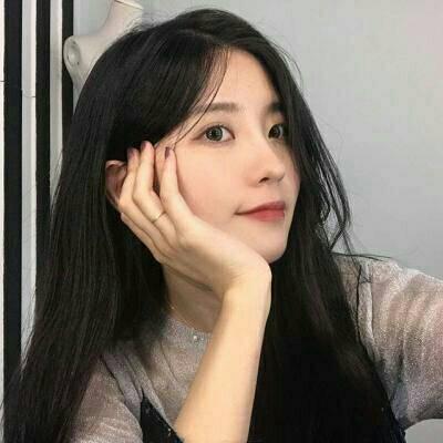 酷酷的女生真人头像