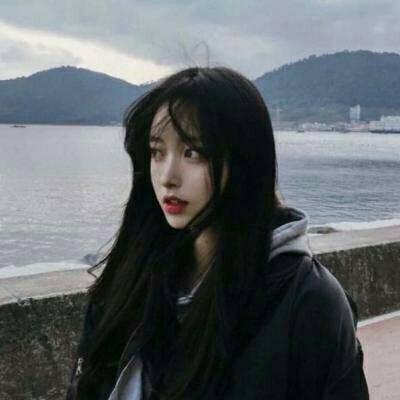酷酷的女生真人头像