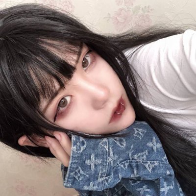 极度抑郁又好看头像女