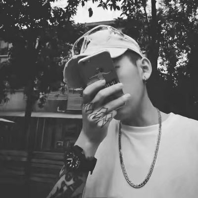 黑色冷酷帅气男头像真人高清