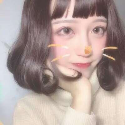 短发女生头像高冷真人图片