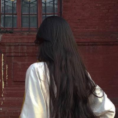 女生背影侧面气质微信头像图片