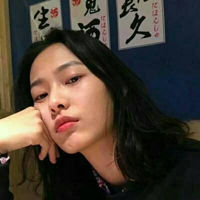 酷酷的女生真人头像