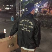 QQ男生头像戴帽子背影帅气图片