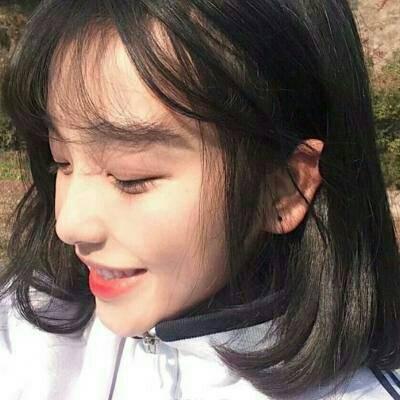 酷酷的女生真人头像