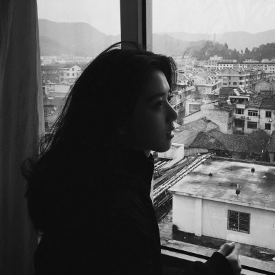 高冷气质女生头像黑白图片