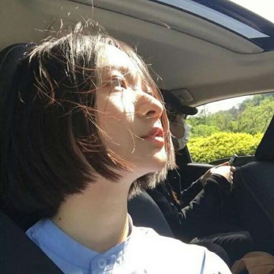 短发女生头像高冷真人图片
