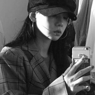 丧系高冷女头黑白