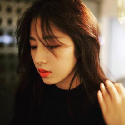 孤傲高冷霸气女生头像
