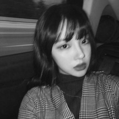 丧系高冷女头黑白