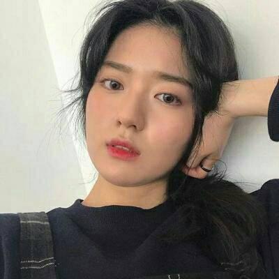 酷酷的女生真人头像