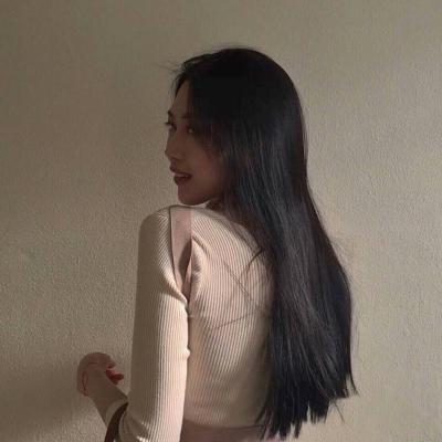 女生背影侧面气质微信头像图片