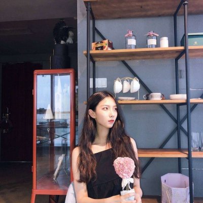 黑暗炫酷头像女生真人图片