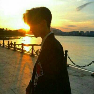 孤傲高冷男神真人头像图片