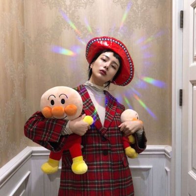 极度抑郁又好看头像女