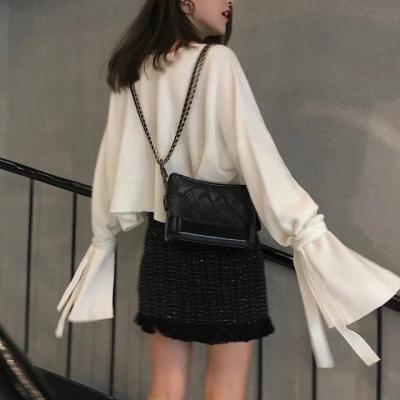 女生背影侧面气质微信头像图片