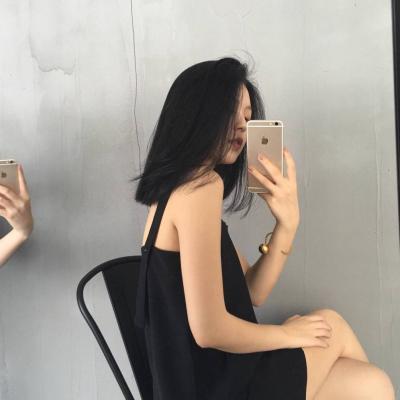 女生背影侧面气质微信头像图片