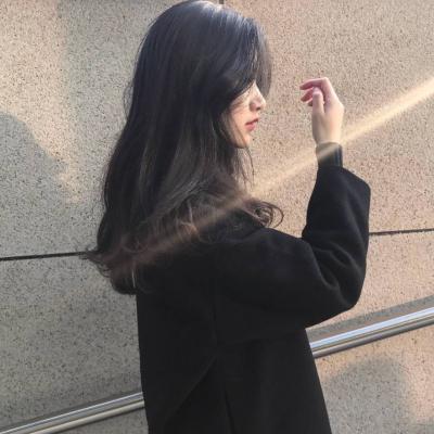 女生背影侧面气质微信头像图片