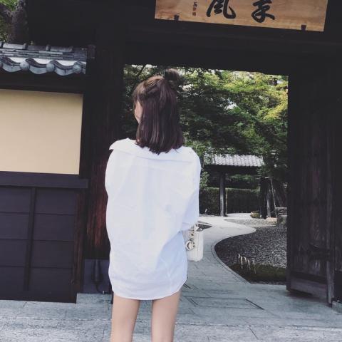 时尚的女生背影qq头像图片