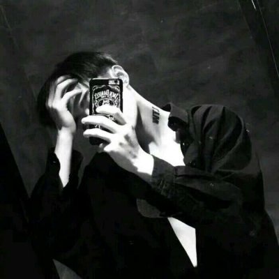 真人挡脸男生头像霸气图片