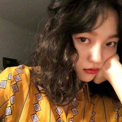 很酷的图片女生头像