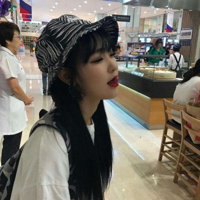 活泼开朗乐观的女生头像图片