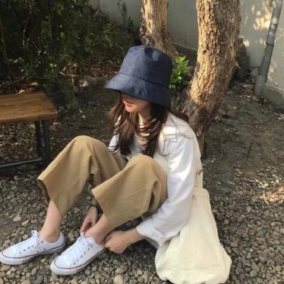 短头发女生头像原宿风