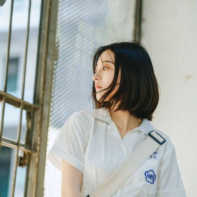 伤感美女图片头像气质