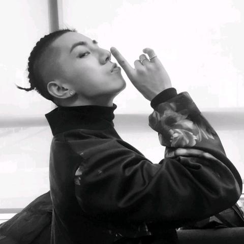 男生炫酷头像真人霸气十足图片