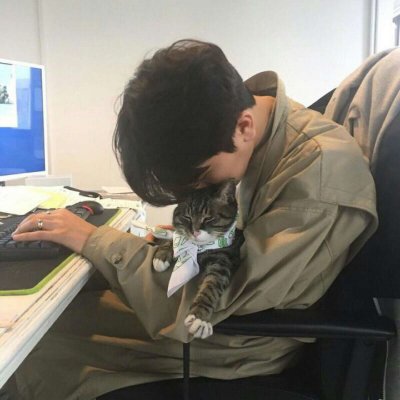 男生和宠物高清微信头像