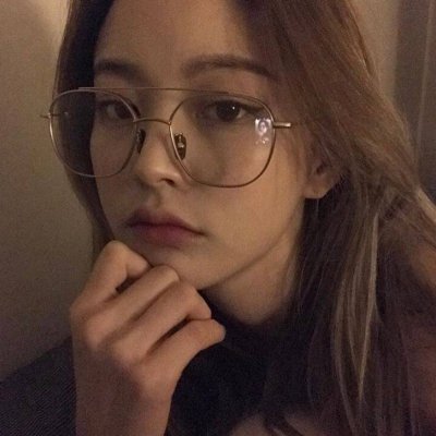 伤感美女图片头像气质