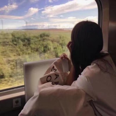 qq头像流行的潮流女生