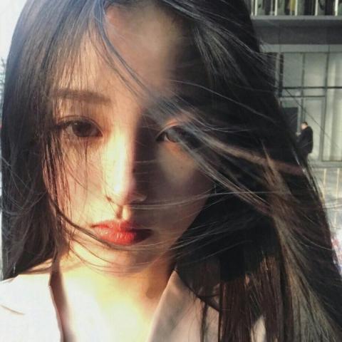 唯美意境温柔小众真人头像女生图片