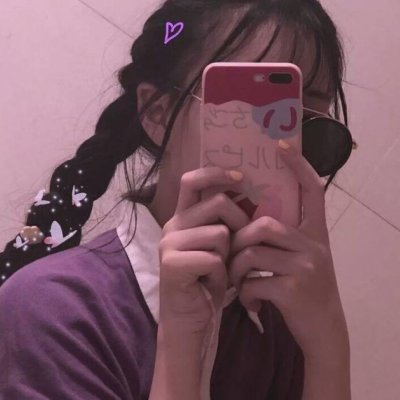 女生头像冷酷紫色高清图片