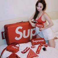 女生supreme潮流头像图片