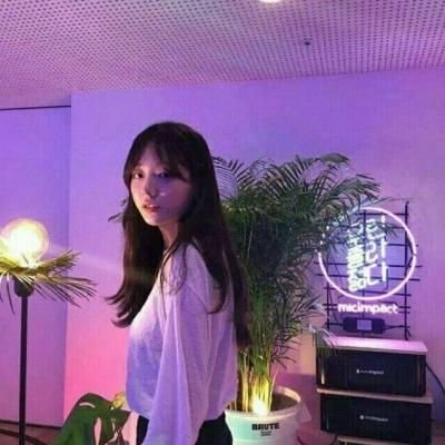 女生紫色系头像