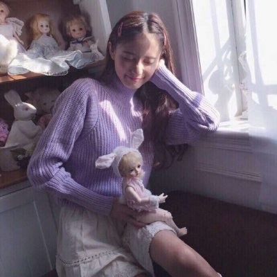 女生头像冷酷紫色高清图片