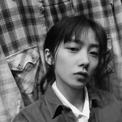 伤感头像女生冷淡黑白清晰真人图片