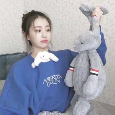 qq头像流行的潮流女生